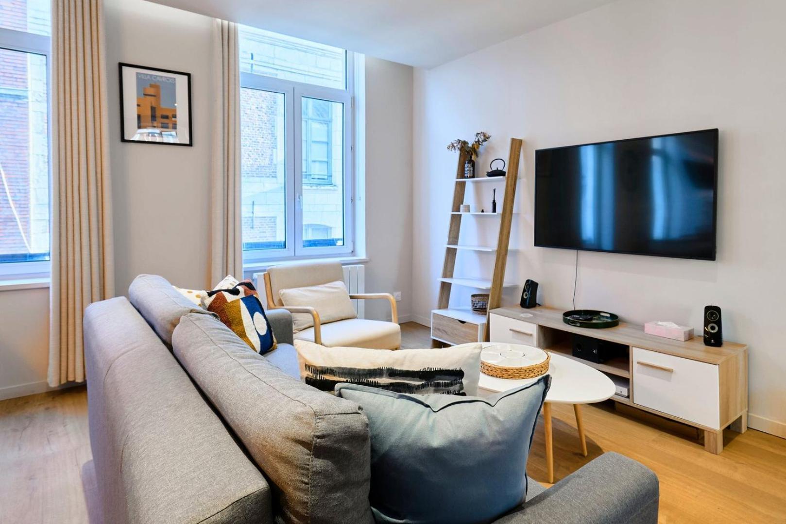 Apartment With Parking In The Heart Of Old ลีลล์ ภายนอก รูปภาพ